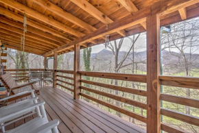 Serene Cabin in the Smokies with 2 Decks and Hot Tub!